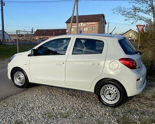 Белый Мицубиси Спейс Стар, объемом двигателя 1 л и пробегом 147 тыс. км за 6950 $, фото 4 на Automoto.ua