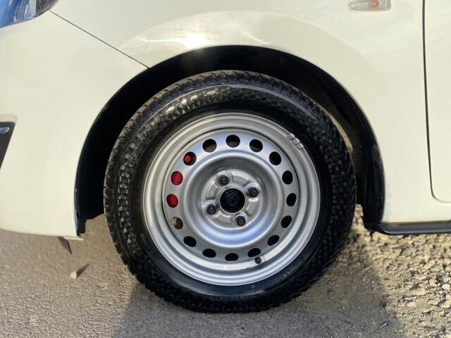 Белый Мицубиси Спейс Стар, объемом двигателя 1 л и пробегом 147 тыс. км за 6950 $, фото 8 на Automoto.ua