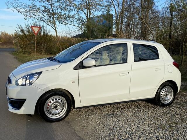 Белый Мицубиси Спейс Стар, объемом двигателя 1 л и пробегом 147 тыс. км за 6950 $, фото 3 на Automoto.ua