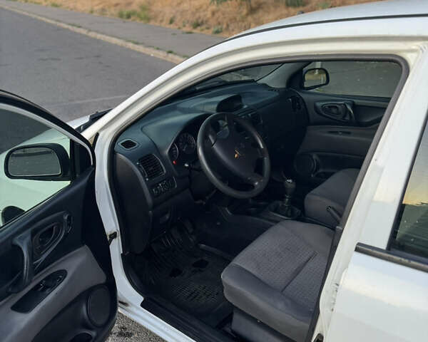 Белый Мицубиси Спейс Стар, объемом двигателя 1.6 л и пробегом 319 тыс. км за 2950 $, фото 34 на Automoto.ua