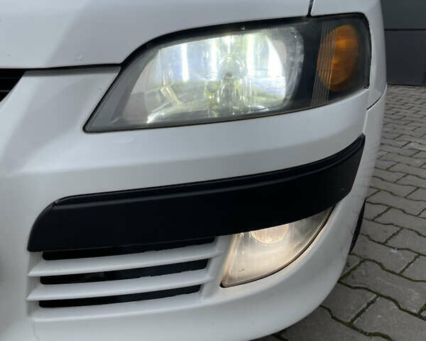 Білий Міцубісі Спейс Стар, об'ємом двигуна 1.58 л та пробігом 319 тис. км за 3500 $, фото 13 на Automoto.ua