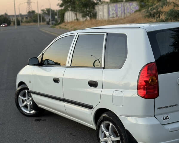Белый Мицубиси Спейс Стар, объемом двигателя 1.6 л и пробегом 319 тыс. км за 2950 $, фото 7 на Automoto.ua