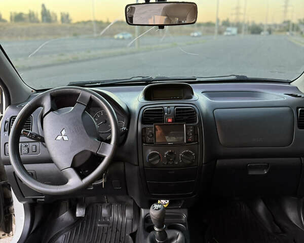 Белый Мицубиси Спейс Стар, объемом двигателя 1.6 л и пробегом 319 тыс. км за 2950 $, фото 32 на Automoto.ua