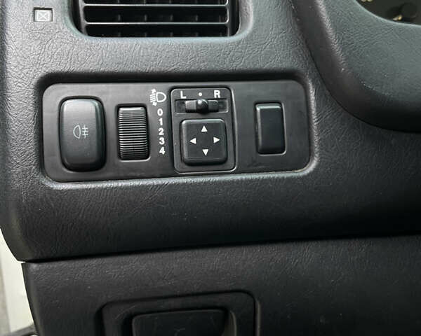 Білий Міцубісі Спейс Стар, об'ємом двигуна 1.58 л та пробігом 319 тис. км за 3500 $, фото 9 на Automoto.ua