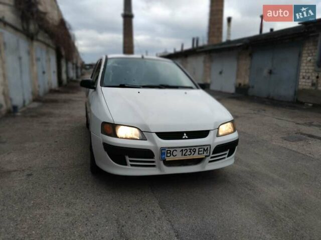Белый Мицубиси Спейс Стар, объемом двигателя 1.58 л и пробегом 289 тыс. км за 3000 $, фото 5 на Automoto.ua