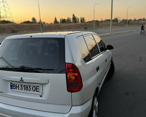 Белый Мицубиси Спейс Стар, объемом двигателя 1.6 л и пробегом 319 тыс. км за 2950 $, фото 13 на Automoto.ua