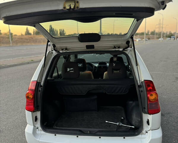 Белый Мицубиси Спейс Стар, объемом двигателя 1.6 л и пробегом 319 тыс. км за 2950 $, фото 14 на Automoto.ua