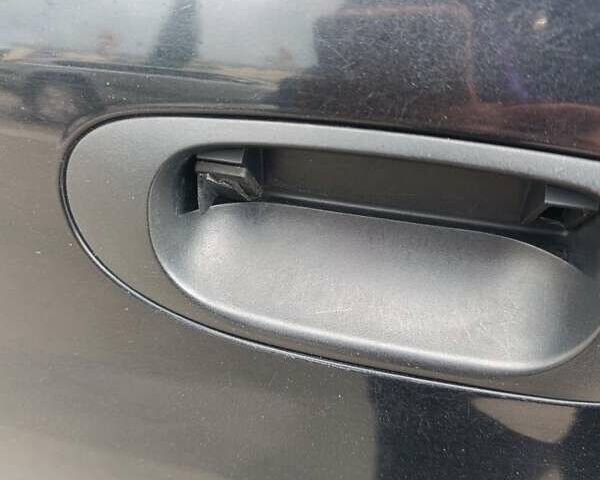 Чорний Міцубісі Спейс Стар, об'ємом двигуна 1.6 л та пробігом 210 тис. км за 2000 $, фото 6 на Automoto.ua