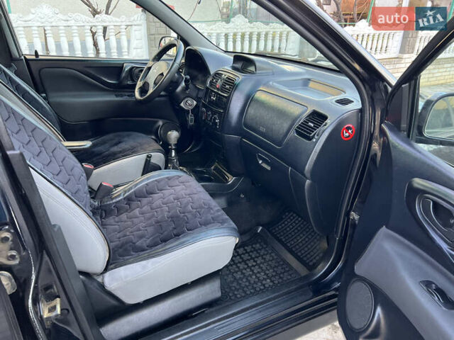 Чорний Міцубісі Спейс Стар, об'ємом двигуна 1.6 л та пробігом 300 тис. км за 2750 $, фото 35 на Automoto.ua