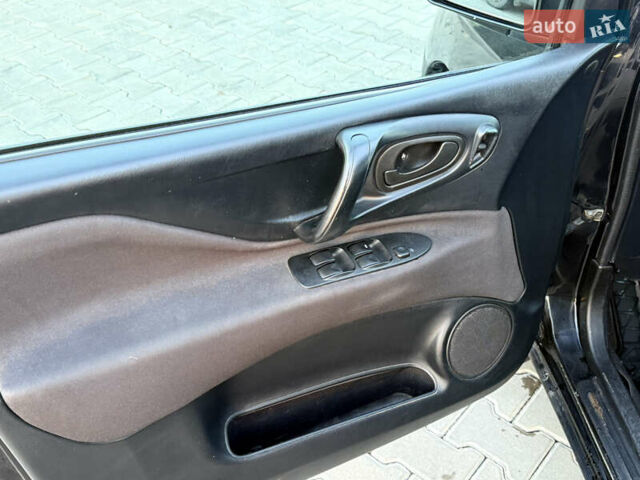 Черный Мицубиси Спейс Стар, объемом двигателя 1.83 л и пробегом 190 тыс. км за 2800 $, фото 9 на Automoto.ua