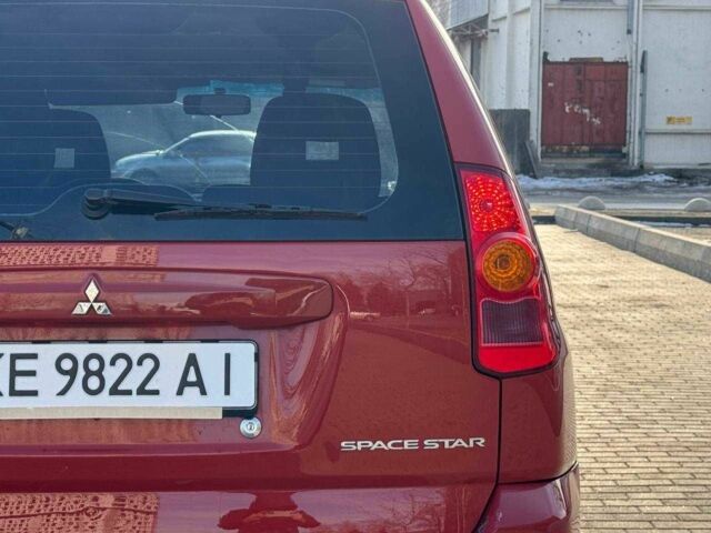 Мицубиси Спейс Стар 2002 в Днепре (Днепропетровске) на Automoto.ua Красный Мицубиси Спейс Стар, объемом двигателя 1.6 л и пробегом 177 тыс. км за 5200 $, фото 6 на Automoto.ua