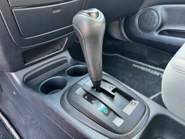 Мицубиси Спейс Стар 2002 в Днепре (Днепропетровске) на Automoto.ua Красный Мицубиси Спейс Стар, объемом двигателя 1.6 л и пробегом 177 тыс. км за 5200 $, фото 15 на Automoto.ua