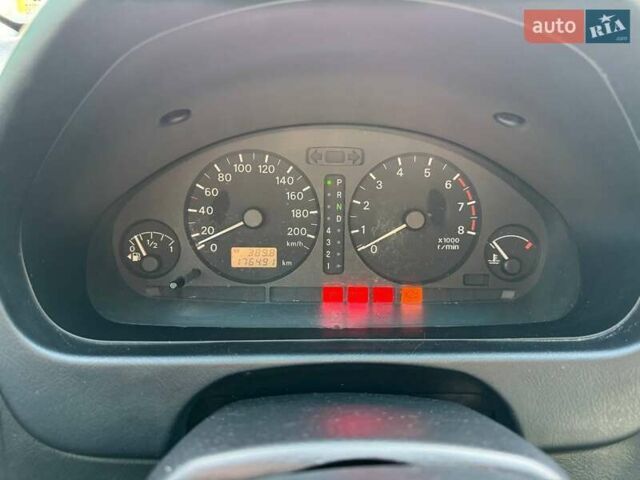 Червоний Міцубісі Спейс Стар, об'ємом двигуна 1.59 л та пробігом 177 тис. км за 5200 $, фото 11 на Automoto.ua
