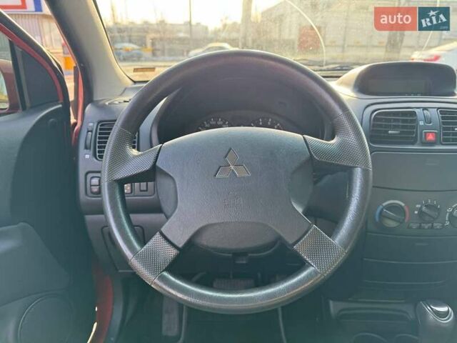 Червоний Міцубісі Спейс Стар, об'ємом двигуна 1.59 л та пробігом 177 тис. км за 5200 $, фото 10 на Automoto.ua