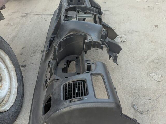 Красный Мицубиси Спейс Стар, объемом двигателя 1.6 л и пробегом 300 тыс. км за 1000 $, фото 1 на Automoto.ua