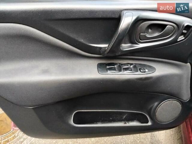 Красный Мицубиси Спейс Стар, объемом двигателя 1.83 л и пробегом 295 тыс. км за 3500 $, фото 10 на Automoto.ua