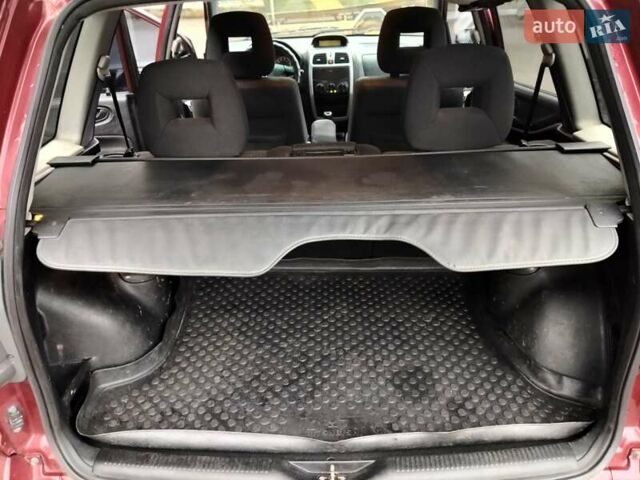 Красный Мицубиси Спейс Стар, объемом двигателя 1.83 л и пробегом 295 тыс. км за 3500 $, фото 11 на Automoto.ua