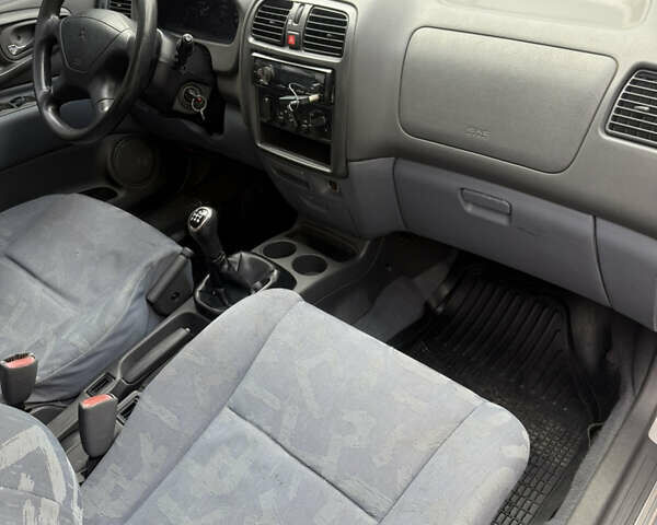 Міцубісі Спейс Стар, об'ємом двигуна 1.8 л та пробігом 238 тис. км за 2750 $, фото 6 на Automoto.ua
