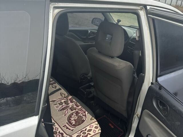 Серый Мицубиси Спейс Стар, объемом двигателя 1.6 л и пробегом 3 тыс. км за 3500 $, фото 10 на Automoto.ua