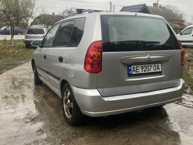 Серый Мицубиси Спейс Стар, объемом двигателя 1.6 л и пробегом 300 тыс. км за 2450 $, фото 2 на Automoto.ua