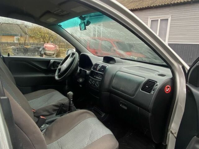 Серый Мицубиси Спейс Стар, объемом двигателя 1.6 л и пробегом 300 тыс. км за 2450 $, фото 7 на Automoto.ua