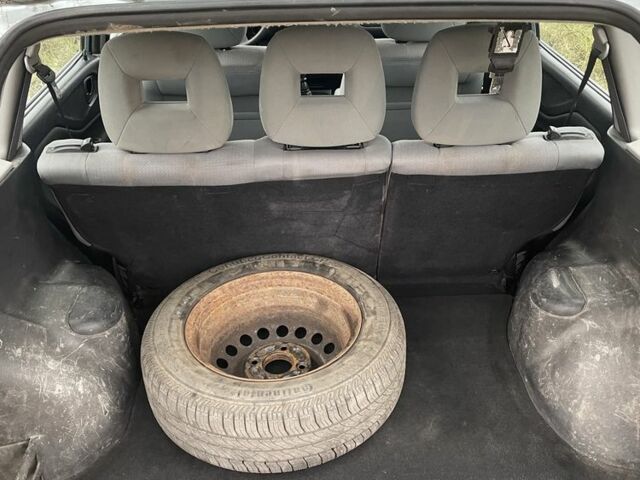 Серый Мицубиси Спейс Стар, объемом двигателя 1.6 л и пробегом 295 тыс. км за 2750 $, фото 12 на Automoto.ua