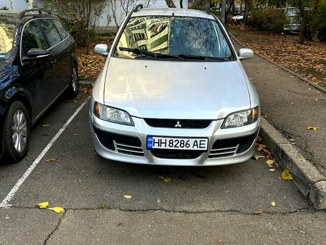 Сірий Міцубісі Спейс Стар, об'ємом двигуна 1.6 л та пробігом 295 тис. км за 3500 $, фото 1 на Automoto.ua