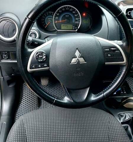 Серый Мицубиси Спейс Стар, объемом двигателя 1.19 л и пробегом 198 тыс. км за 6000 $, фото 3 на Automoto.ua