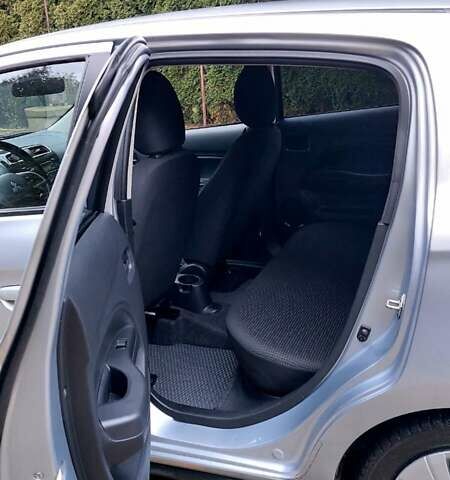 Серый Мицубиси Спейс Стар, объемом двигателя 1.19 л и пробегом 198 тыс. км за 6000 $, фото 7 на Automoto.ua