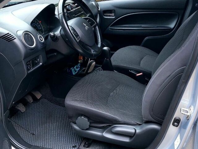 Серый Мицубиси Спейс Стар, объемом двигателя 1.2 л и пробегом 198 тыс. км за 6000 $, фото 6 на Automoto.ua