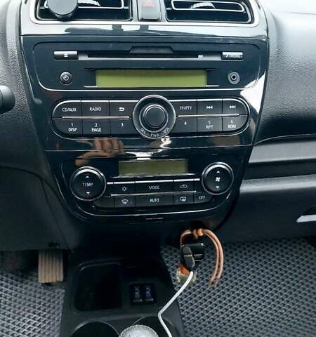 Серый Мицубиси Спейс Стар, объемом двигателя 1.19 л и пробегом 198 тыс. км за 6000 $, фото 4 на Automoto.ua