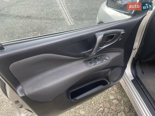 Серый Мицубиси Спейс Стар, объемом двигателя 1.58 л и пробегом 180 тыс. км за 3700 $, фото 8 на Automoto.ua