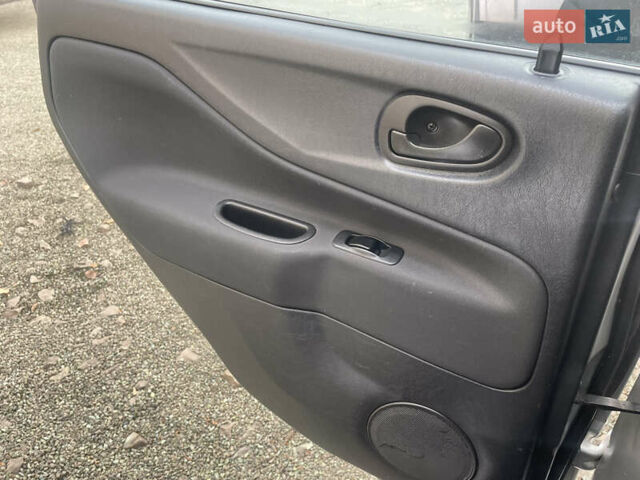 Серый Мицубиси Спейс Стар, объемом двигателя 1.58 л и пробегом 180 тыс. км за 3700 $, фото 7 на Automoto.ua