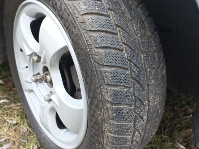 Серый Мицубиси Спейс Стар, объемом двигателя 1.6 л и пробегом 220 тыс. км за 2550 $, фото 8 на Automoto.ua