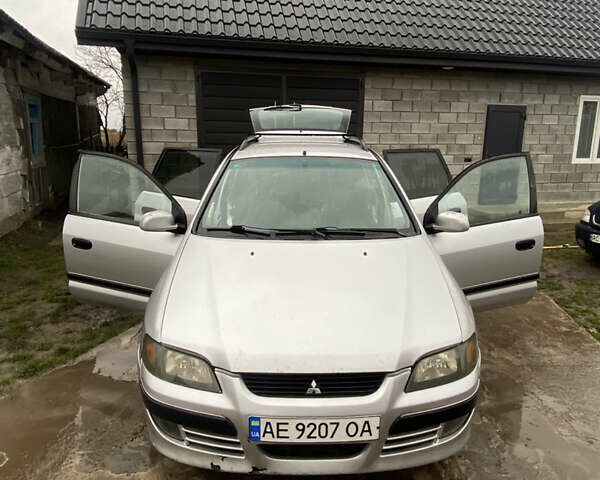 Сірий Міцубісі Спейс Стар, об'ємом двигуна 1.58 л та пробігом 300 тис. км за 2450 $, фото 11 на Automoto.ua