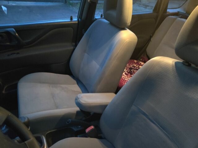 Серый Мицубиси Спейс Стар, объемом двигателя 1.6 л и пробегом 182 тыс. км за 2400 $, фото 1 на Automoto.ua