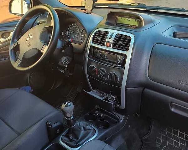 Сірий Міцубісі Спейс Стар, об'ємом двигуна 1.6 л та пробігом 227 тис. км за 3200 $, фото 2 на Automoto.ua