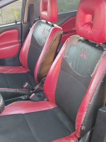 Сірий Міцубісі Спейс Стар, об'ємом двигуна 1.6 л та пробігом 34 тис. км за 3200 $, фото 3 на Automoto.ua