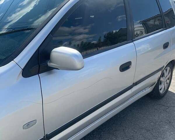 Серый Мицубиси Спейс Стар, объемом двигателя 1.58 л и пробегом 265 тыс. км за 3700 $, фото 3 на Automoto.ua