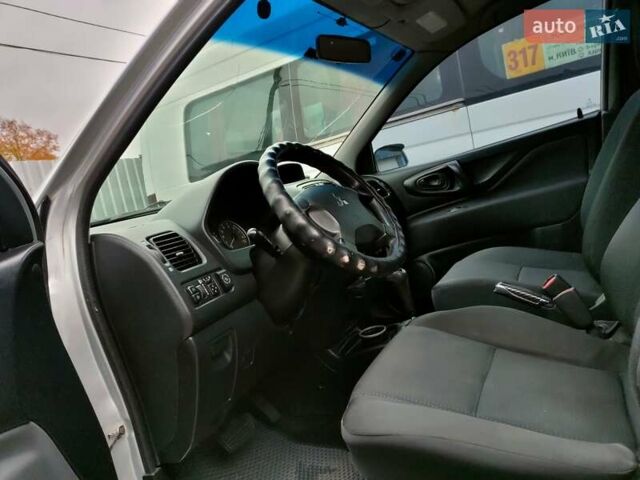 Серый Мицубиси Спейс Стар, объемом двигателя 1.6 л и пробегом 290 тыс. км за 2950 $, фото 25 на Automoto.ua