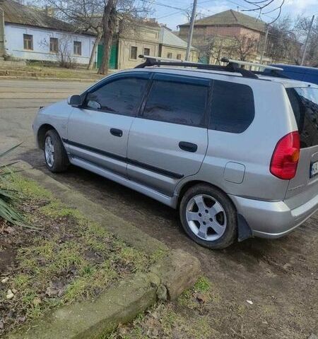 Серый Мицубиси Спейс Стар, объемом двигателя 1.58 л и пробегом 320 тыс. км за 3000 $, фото 1 на Automoto.ua