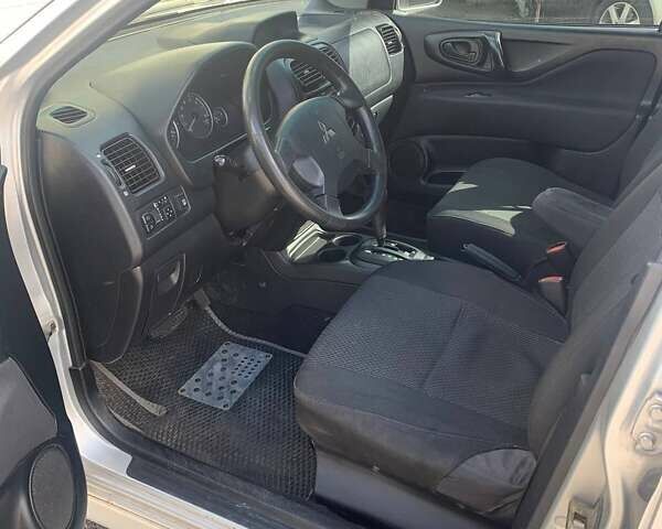 Серый Мицубиси Спейс Стар, объемом двигателя 1.58 л и пробегом 265 тыс. км за 3700 $, фото 6 на Automoto.ua