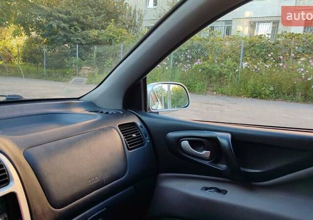 Серый Мицубиси Спейс Стар, объемом двигателя 1.3 л и пробегом 210 тыс. км за 2999 $, фото 7 на Automoto.ua