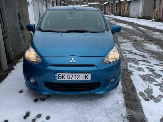 Синій Міцубісі Спейс Стар, об'ємом двигуна 1 л та пробігом 200 тис. км за 5000 $, фото 1 на Automoto.ua
