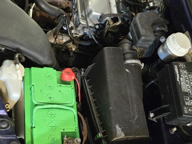 Синий Мицубиси Спейс Стар, объемом двигателя 1.6 л и пробегом 300 тыс. км за 2000 $, фото 3 на Automoto.ua