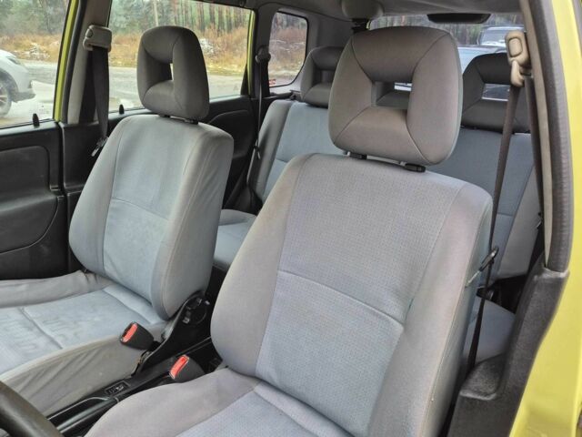 Зеленый Мицубиси Спейс Стар, объемом двигателя 1.6 л и пробегом 200 тыс. км за 2250 $, фото 7 на Automoto.ua