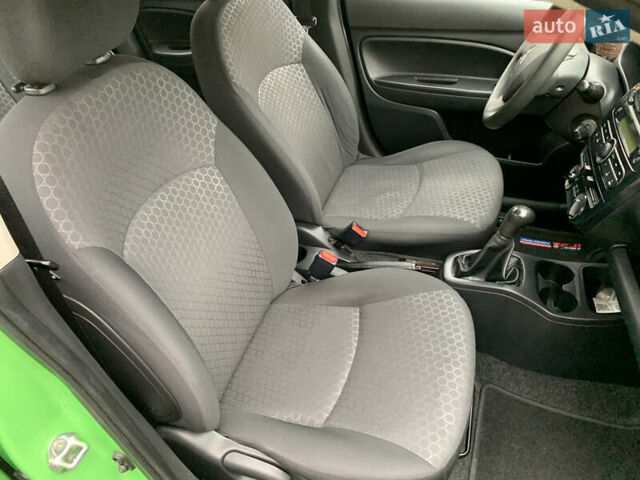 Зелений Міцубісі Спейс Стар, об'ємом двигуна 1 л та пробігом 224 тис. км за 5900 $, фото 16 на Automoto.ua