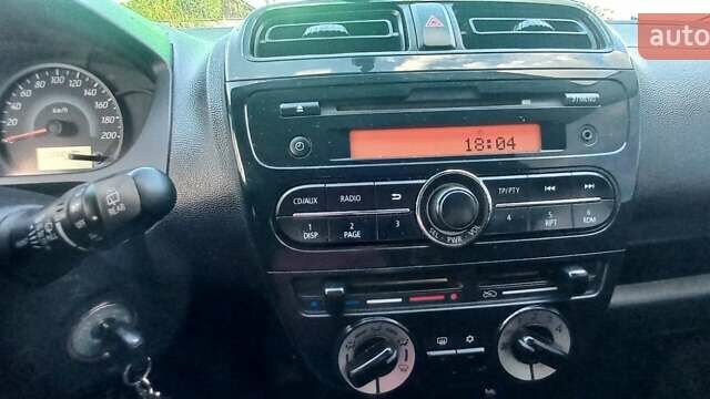 Зеленый Мицубиси Спейс Стар, объемом двигателя 1 л и пробегом 128 тыс. км за 6500 $, фото 5 на Automoto.ua