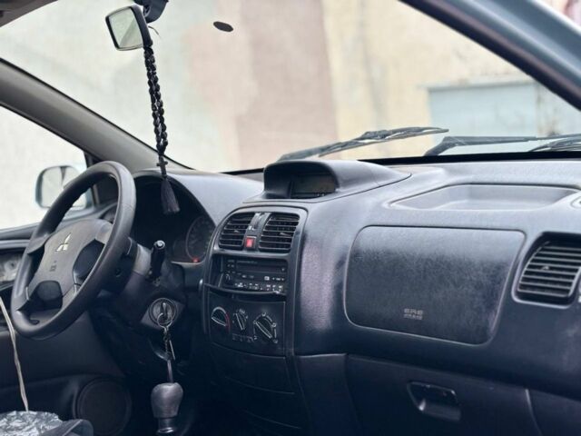 Зелений Міцубісі Спейс Стар, об'ємом двигуна 1.6 л та пробігом 300 тис. км за 1550 $, фото 6 на Automoto.ua