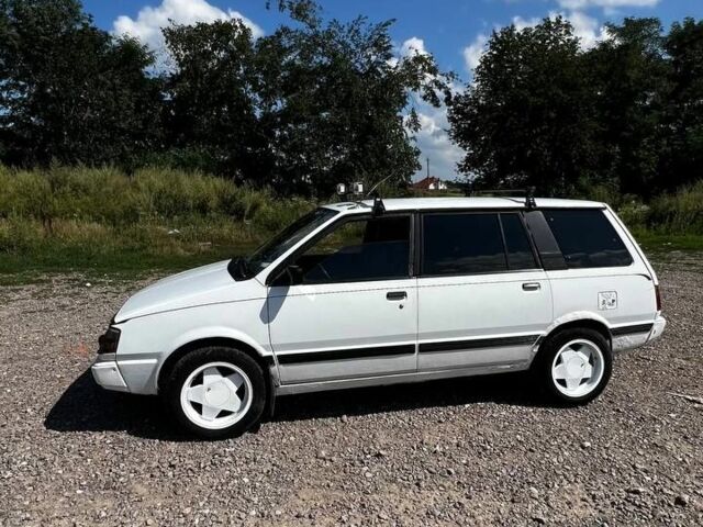 Білий Міцубісі Спейс Вагон, об'ємом двигуна 2 л та пробігом 260 тис. км за 1000 $, фото 3 на Automoto.ua